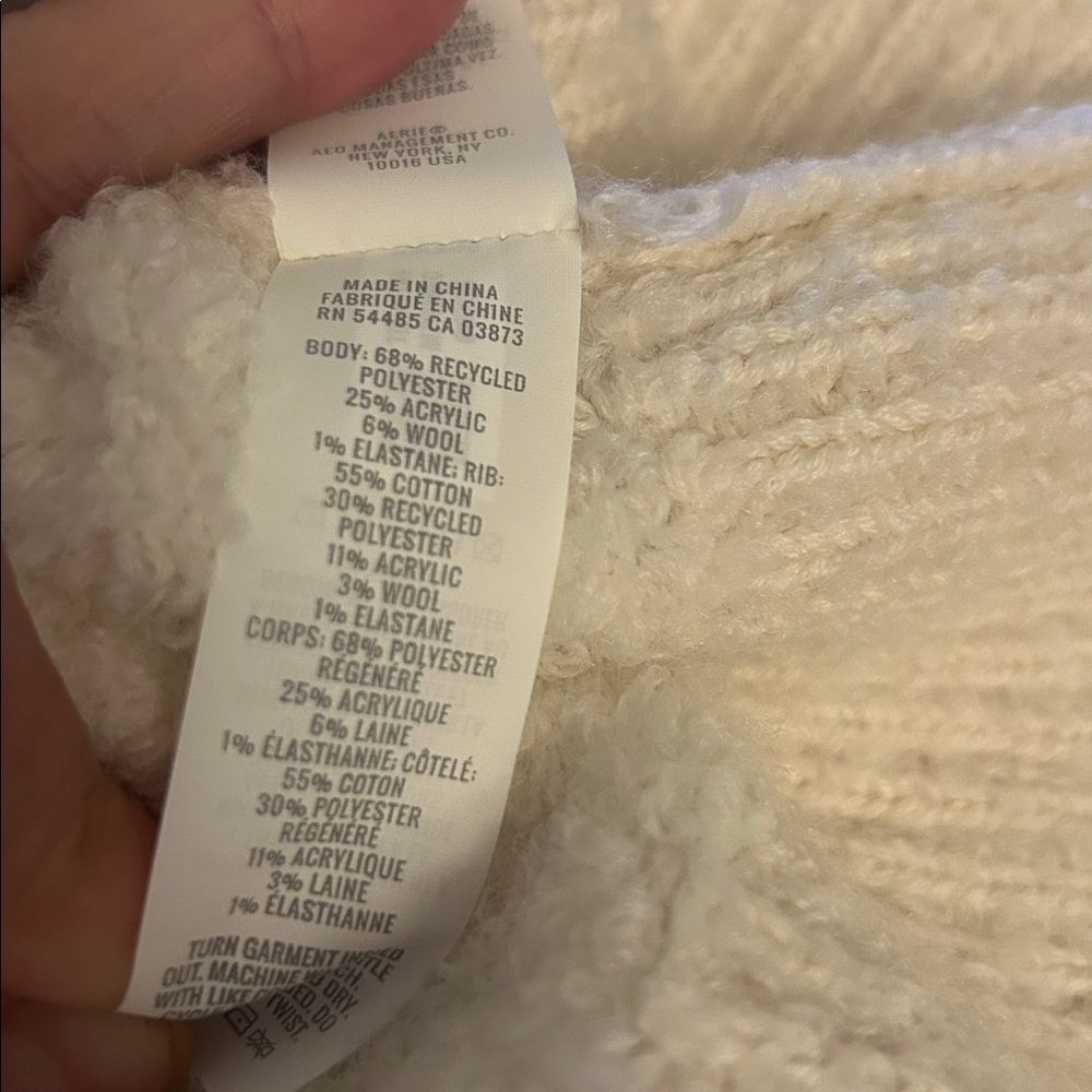 NWOT Aerie Women's Oversized V-Neck Off White Super Soft and Cozy Swea - Picture 4 of 4